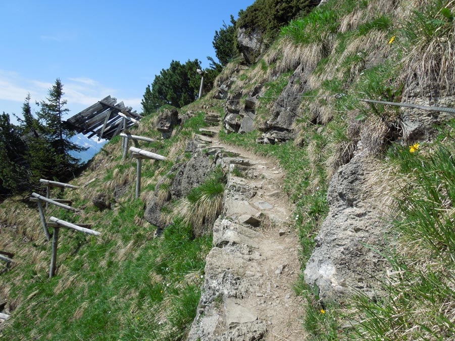 Niesen Südflanke, Aufstieg im Räbmattli
